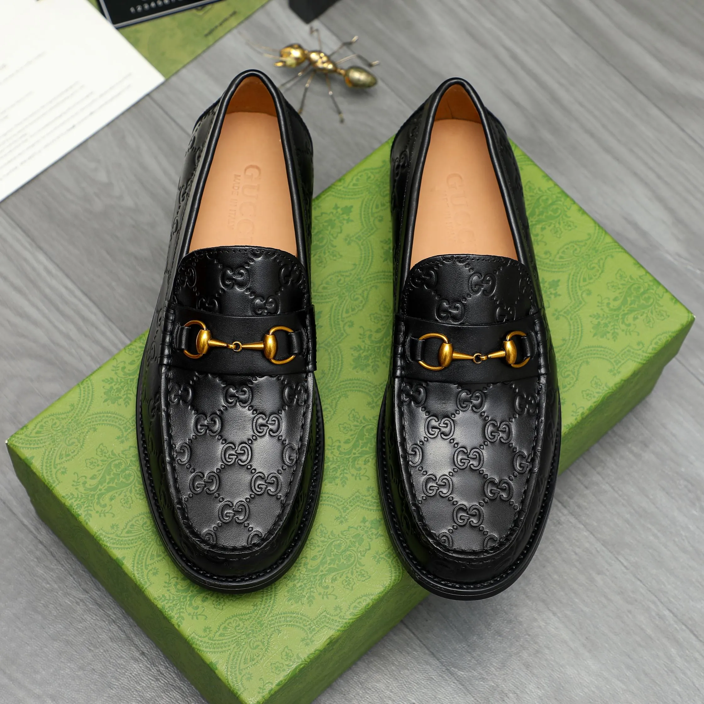 Men's shoes 💰420 Product trademark: GUCCI "Gucci" business slip-on leather shoes Regular size: 38-45 (45. Customized, non-returnable) Product materials: Selected embossed cowhide upper, cowhide lining, original rubber outsole